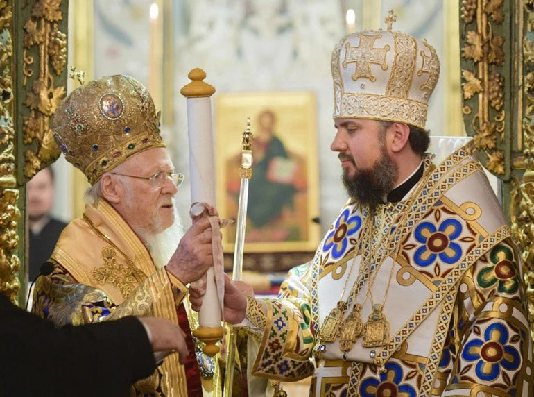 Γκρεμίζεται ο “Πύργος της Βαβέλ” της νέας ουκρανικής εκκλησίας και οι Φαναριώτες ζουν στον κόσμο τους! Άκυρη η συμφωνία Βαρθολομαίου-Ποροσένκο, φήμες για αντικατάσταση Επιφάνιου